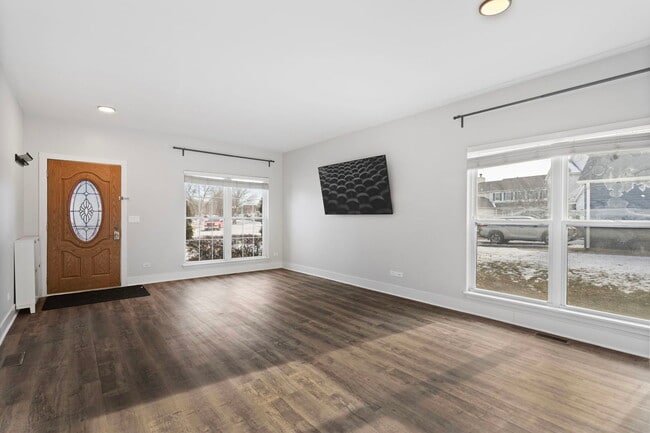 Building Photo - 1873 Grassy Knoll Ct