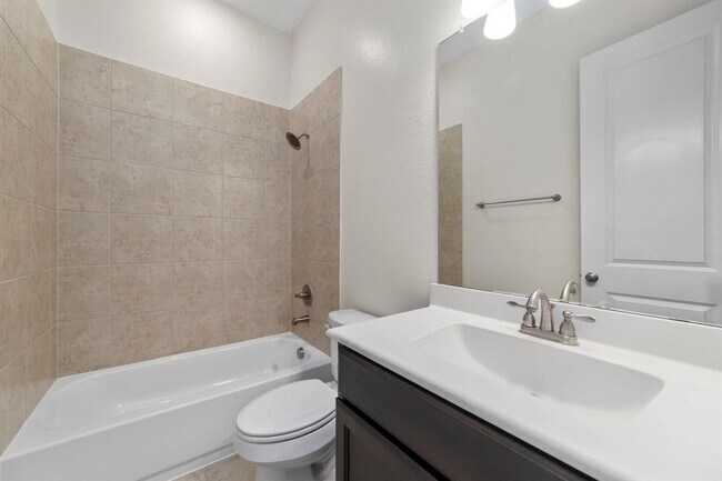 Building Photo - 9814 Carver Dr