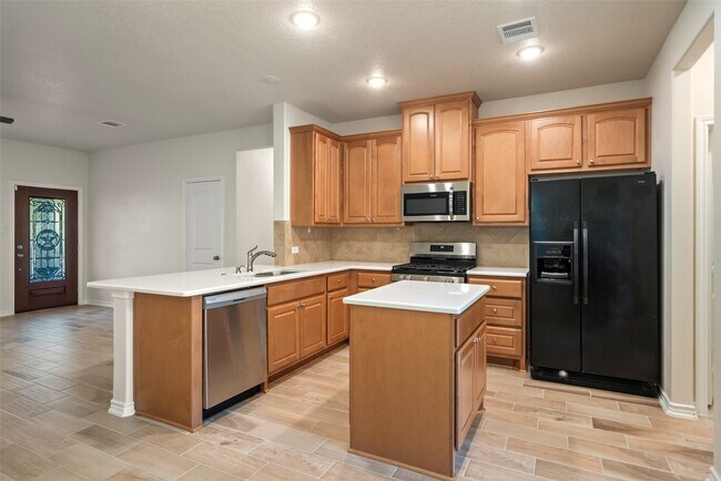 Building Photo - 26307 Pine Canyon Dr