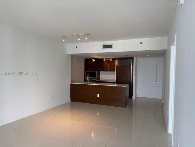 Building Photo - 465 Brickell Ave