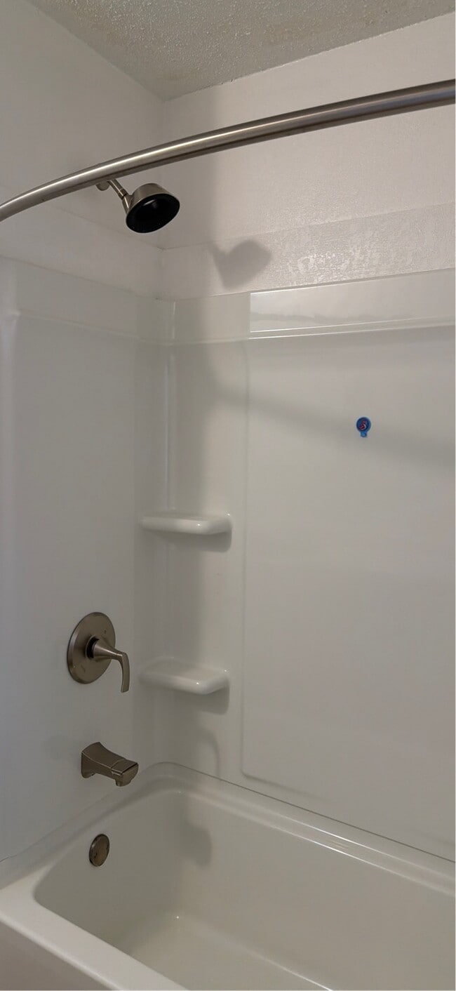 Building Photo - 2721 Clayton Dr NW