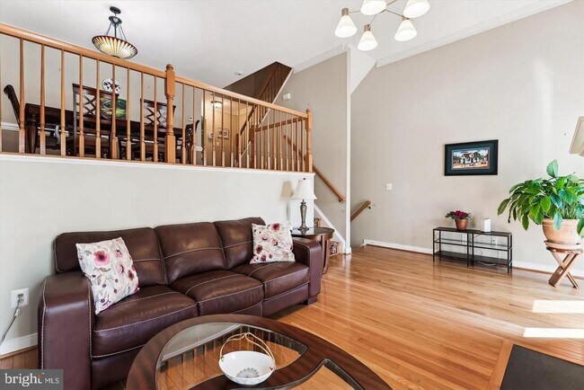 Building Photo - 3814 Woodlawn Ct