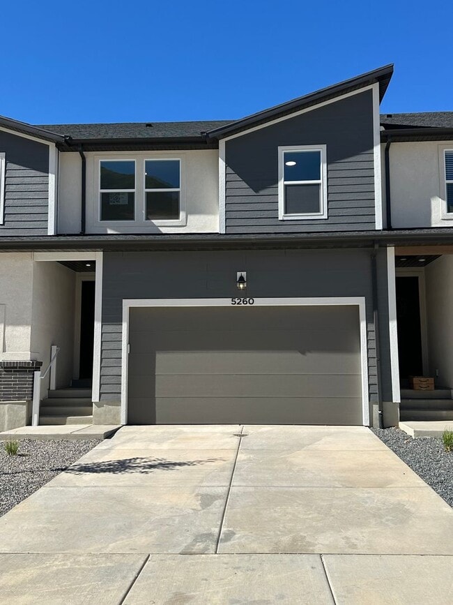 Building Photo - 5260 Acacia Dr