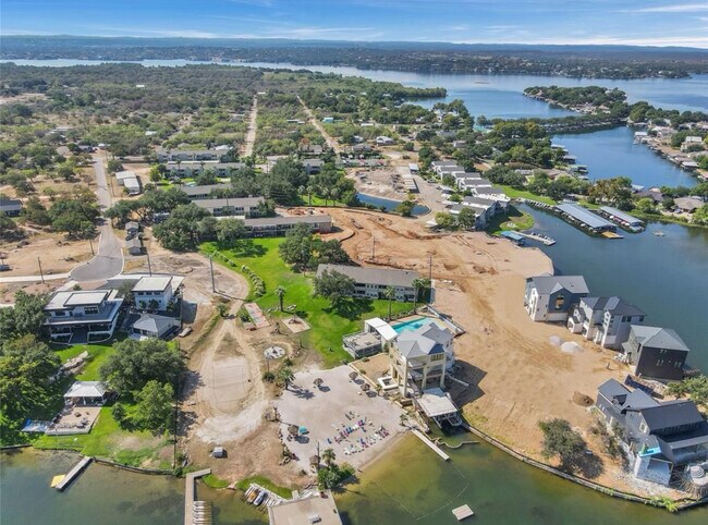 Building Photo - 604 Highcrest Dr