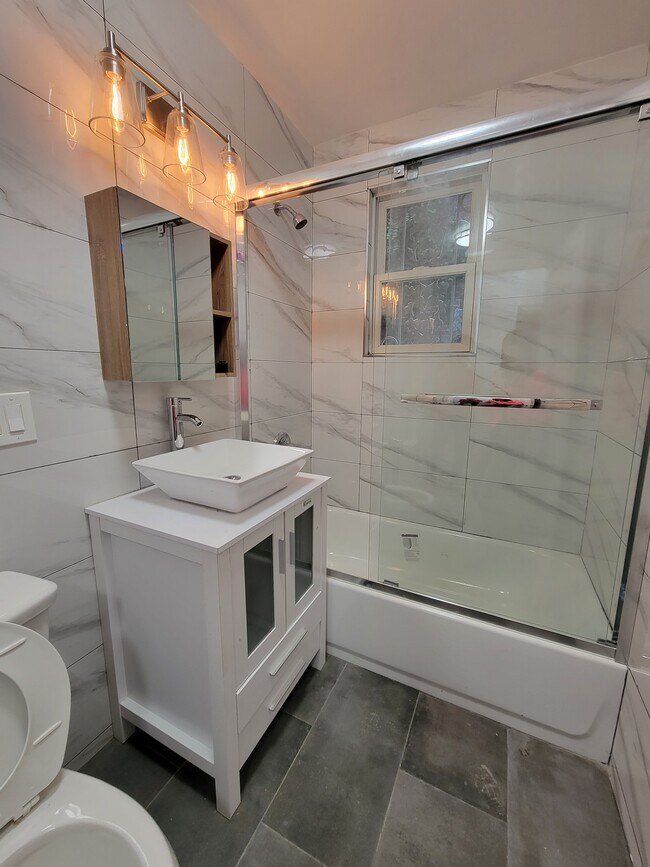 1st floor bathroom - 6401 155th St