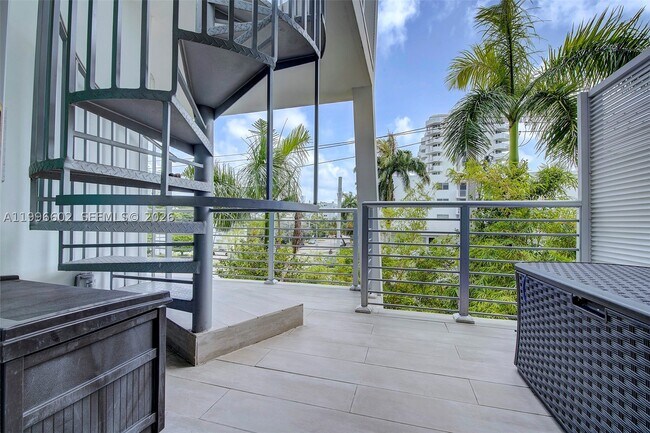 Building Photo - 1577 Bay 201 Bay