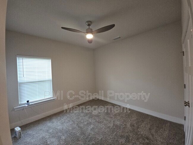 Building Photo - 6047 Twenty One Oaks Dr