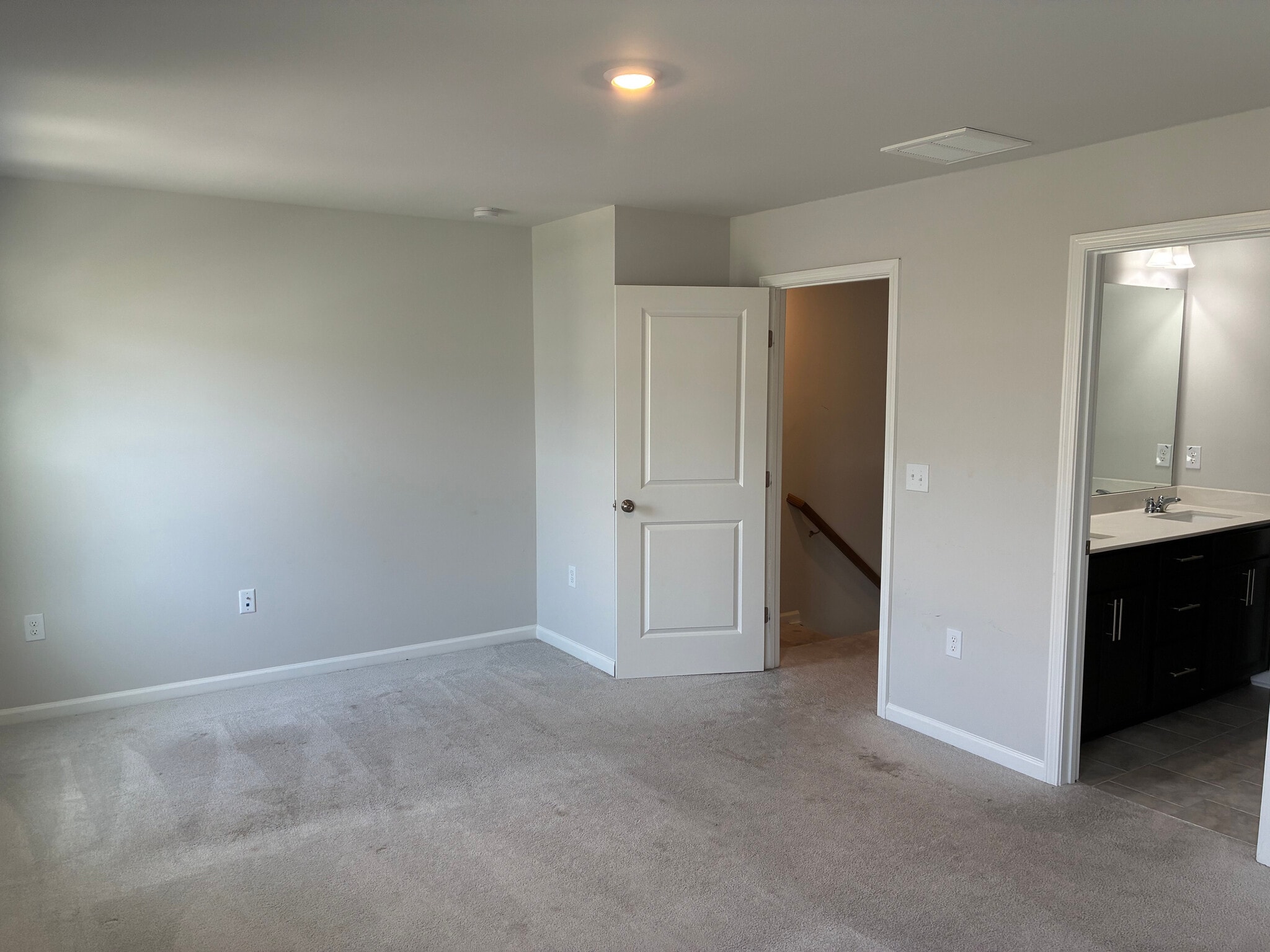 Building Photo - Room in Townhome on Sweet Lilac Wy