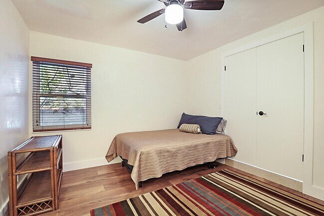 Building Photo - 11337 Little Bear Way