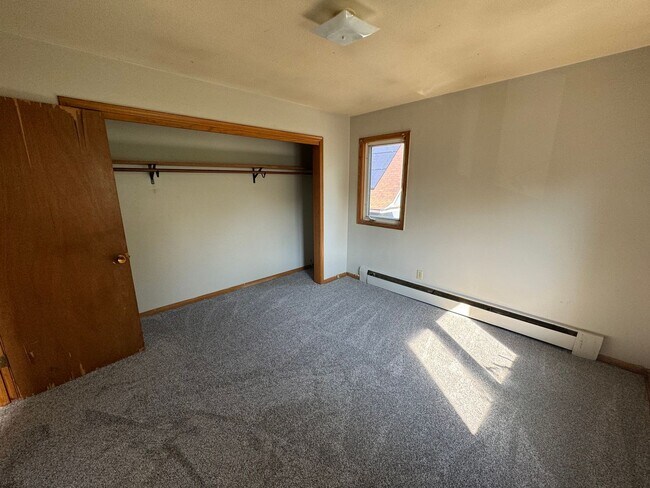 Interior Photo - 3230 Penn Ave N