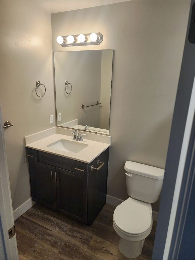 Building Photo - Near New In Cedar Reserves, Move In Specials!