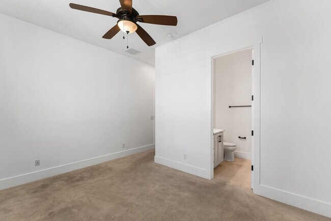 Building Photo - 4145 E Campbell Ave