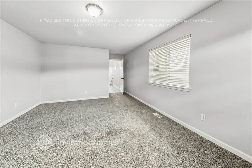 Building Photo - 7624 Kodiak Ave NE