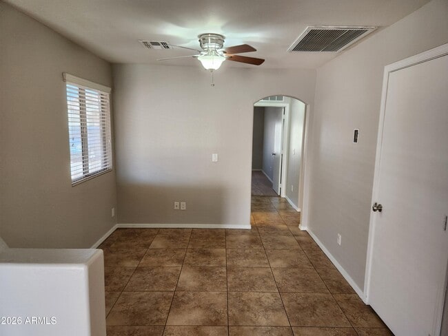Building Photo - 8375 W Bluefield Ave