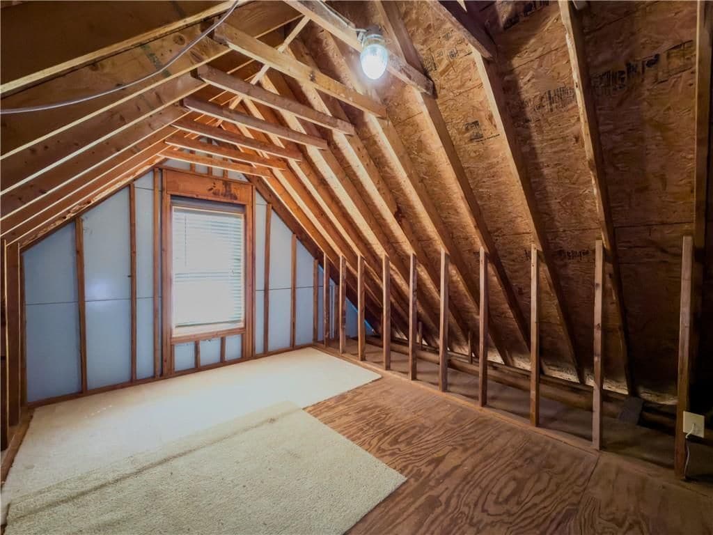 Building Photo - 593 Red Tip Ln