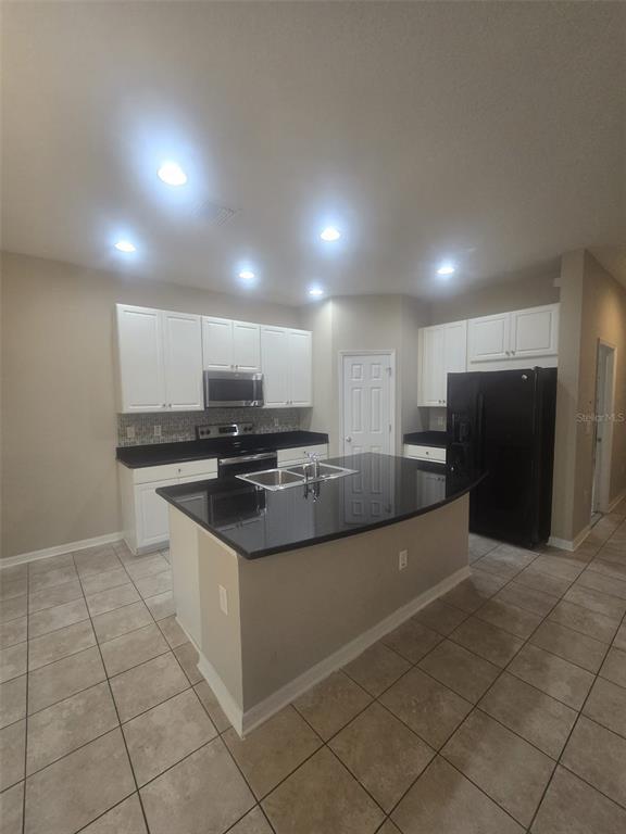 Building Photo - 6978 Holly Heath Dr