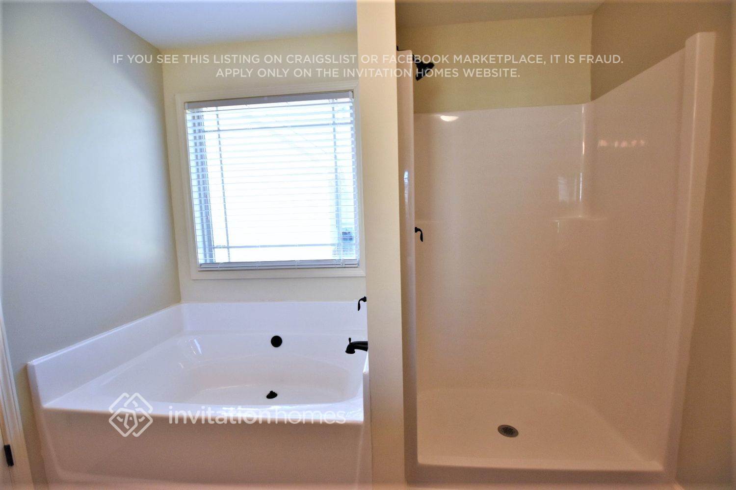 Building Photo - 2144 Centenary Main St