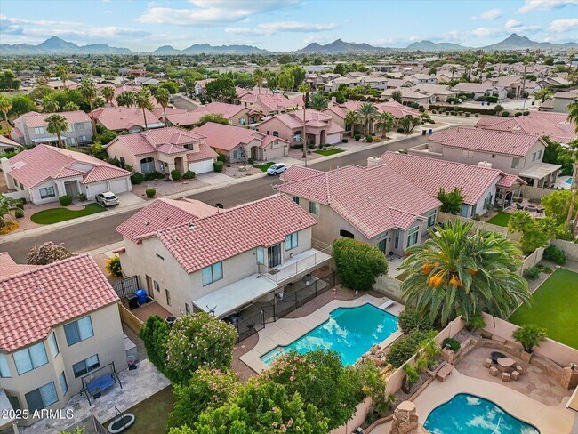 Building Photo - 4432 E Anderson Dr