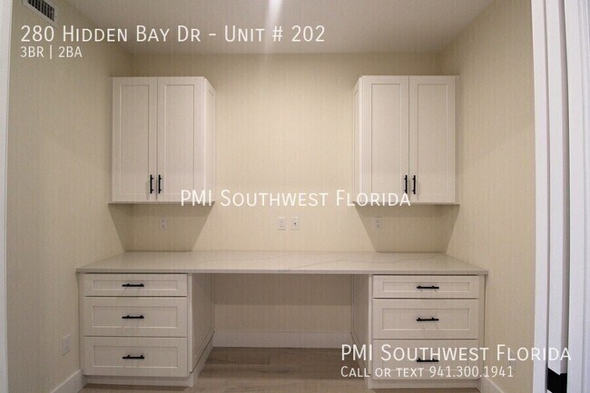 Building Photo - 280 Hidden Bay Dr