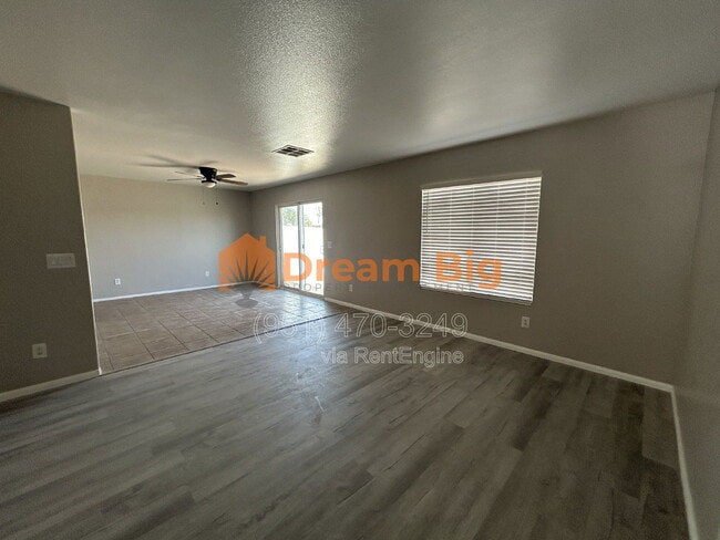 Building Photo - 3857 Akina Ave