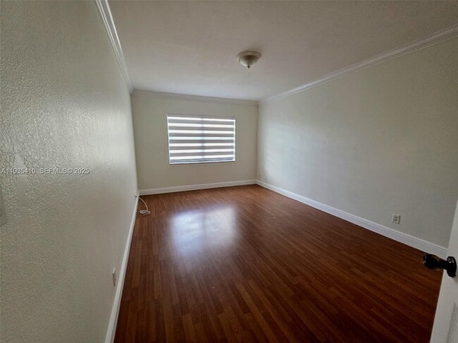 Building Photo - 8290 Lake Dr