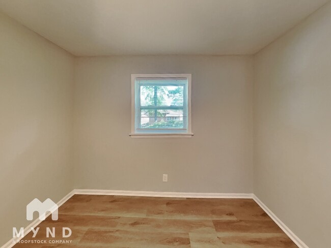 Building Photo - 5119 Snow White Ln