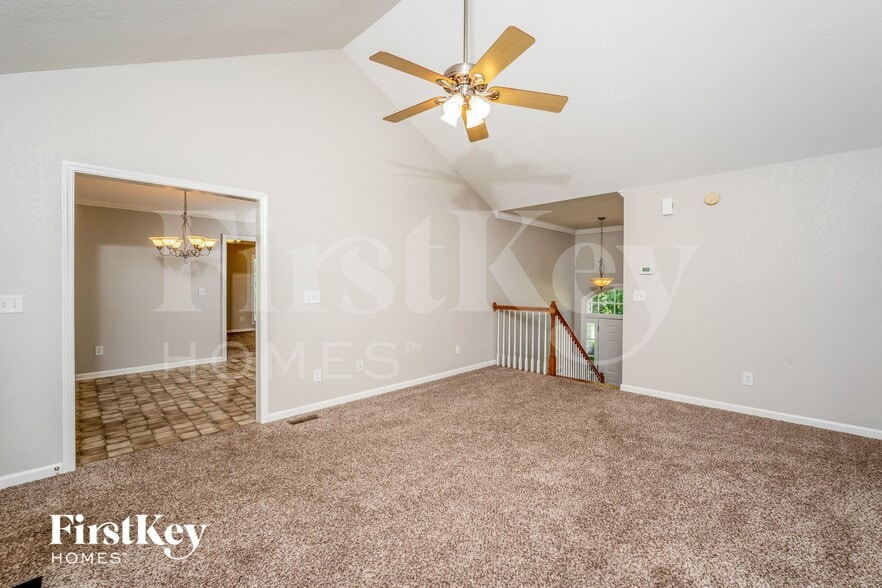 Building Photo - 29 Parkwood Dr