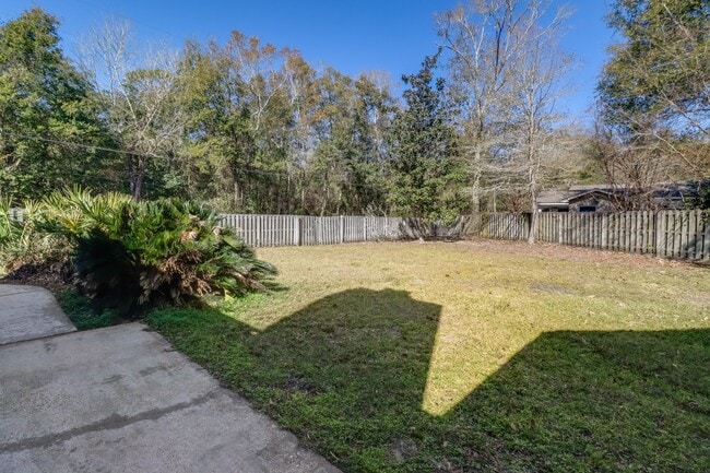 Building Photo - 9524 Pointe Aux Chenes Rd