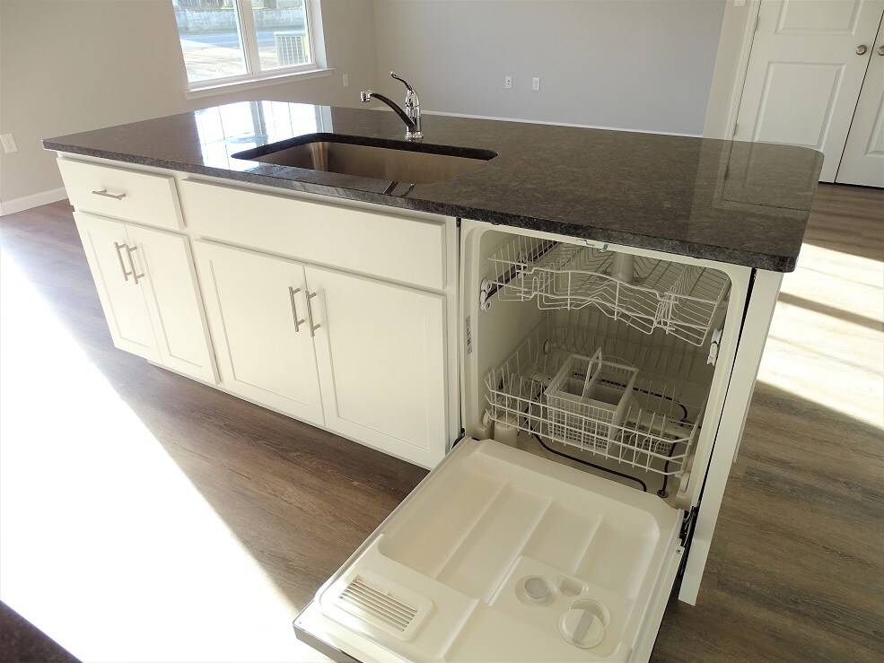 Building Photo - 19 Cobblestone Ct