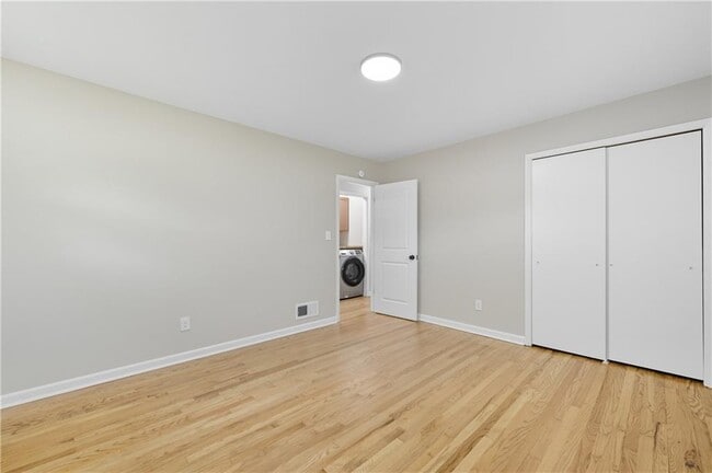 Building Photo - 1181 Starline Dr