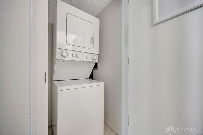 Building Photo - 978 Irving Ave