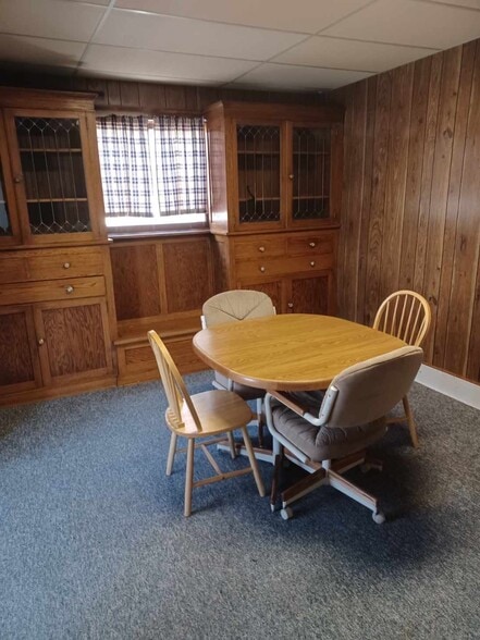 Building Photo - 618 W Buffalo St