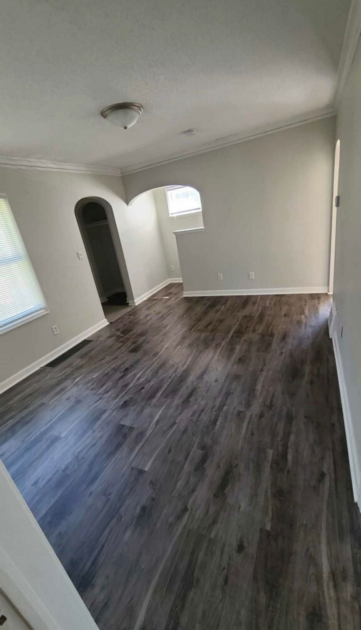 Building Photo - 1229 7th Ave SE