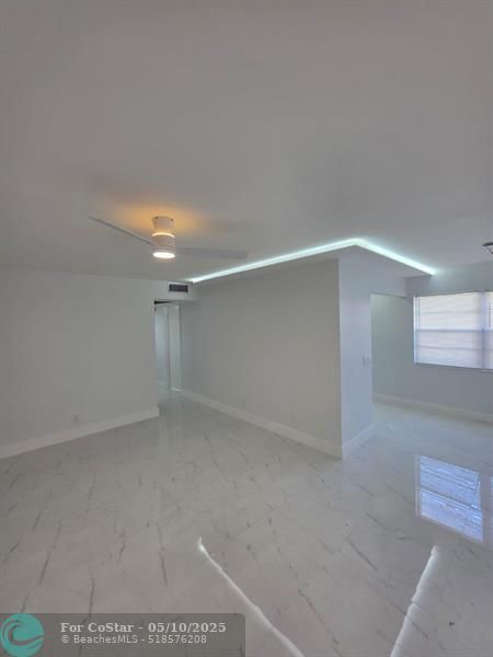 Building Photo - 350 Brighton I
