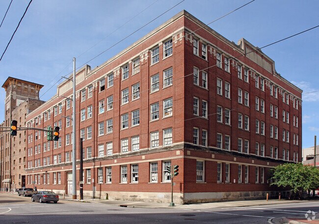Primary Photo - 1148 S Peters St