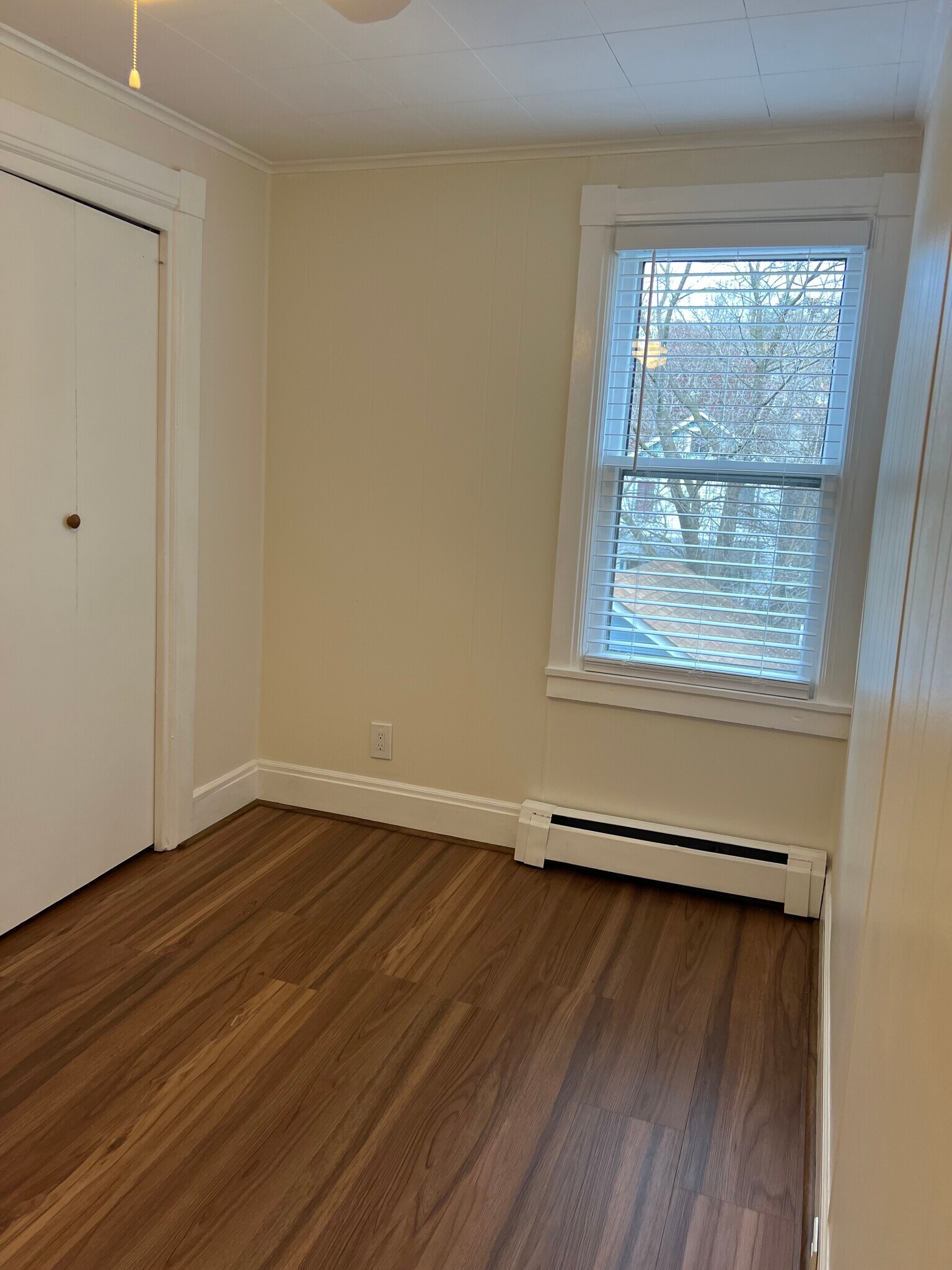 Building Photo - 513 S Albany St