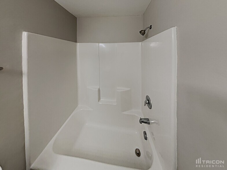 Building Photo - 1934 Chapel Brook Way