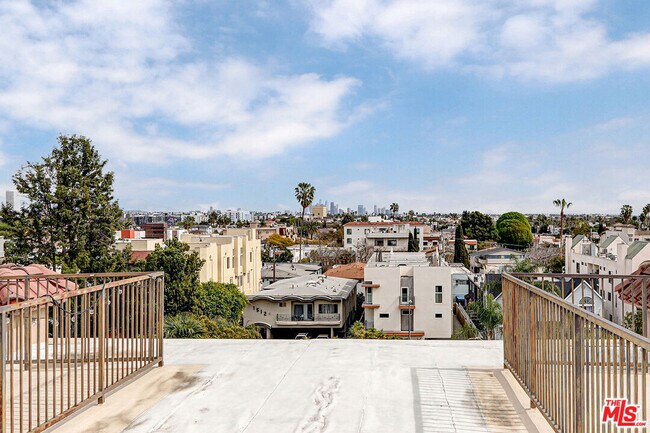 Building Photo - 1520 S Shenandoah St