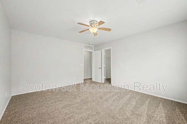 Building Photo - 45556 W Tucker Rd