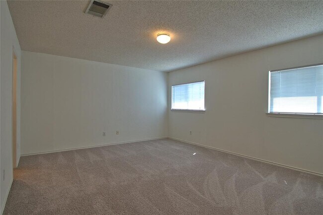 Building Photo - 1107 Thorn Creek Pl
