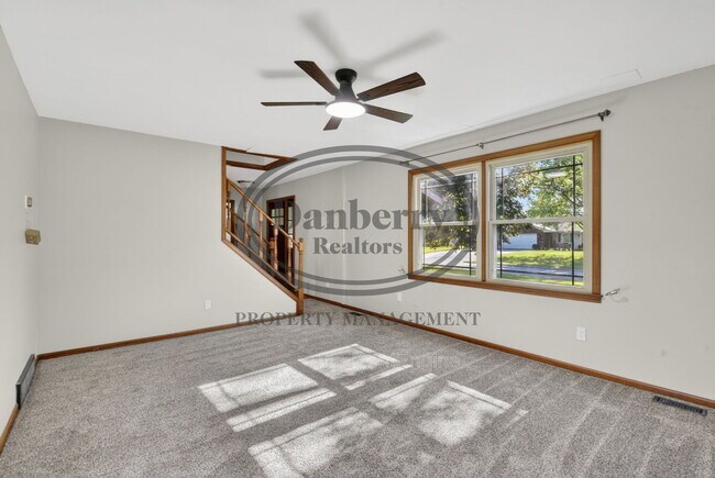 Building Photo - 3018 Gleneagle Dr