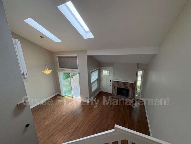 Building Photo - 14221 E Radcliff Cir