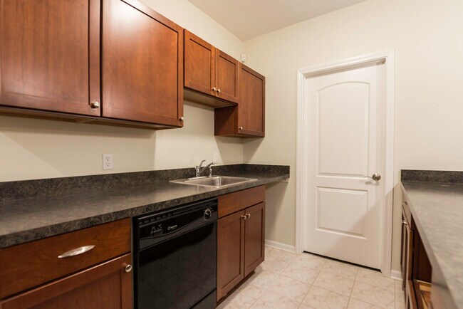 Building Photo - 2962 Hunley Dr