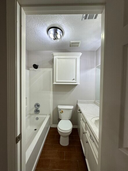 Building Photo - 1109 Byrdsong Ct