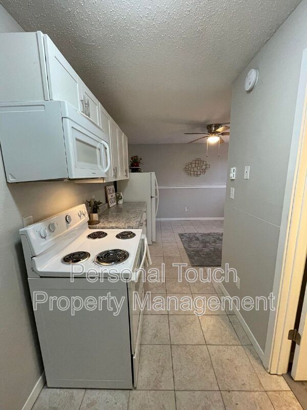 Building Photo - 717 30th St N