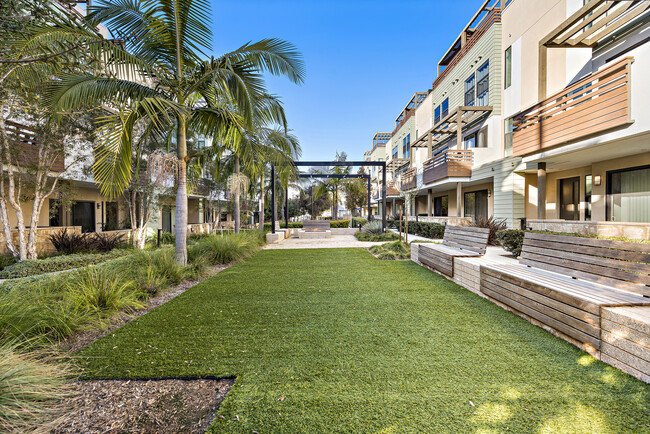 Amenities - 1651 Topanga