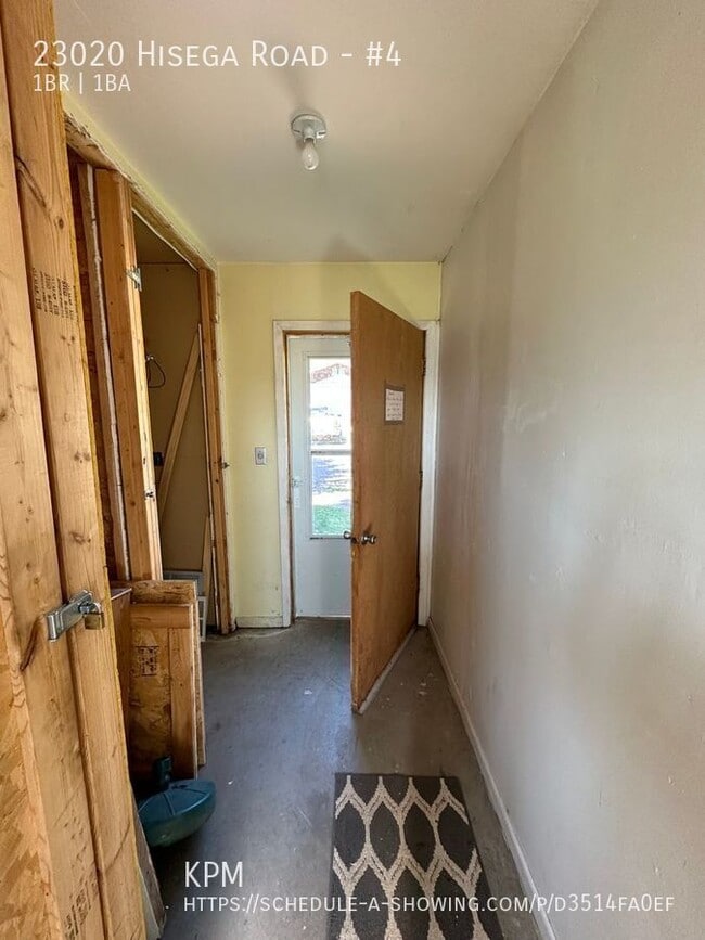 Building Photo - 23020 Hisega Rd