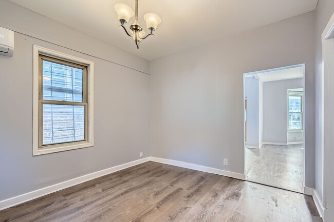 Building Photo - 3147 N Spaulding Ave