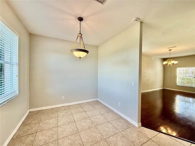 Building Photo - 11161 Creek Haven Dr
