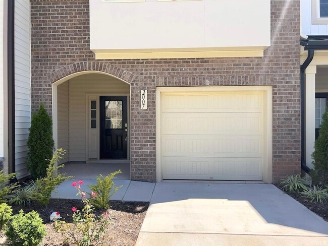 Building Photo - 2007 Nandina Trl